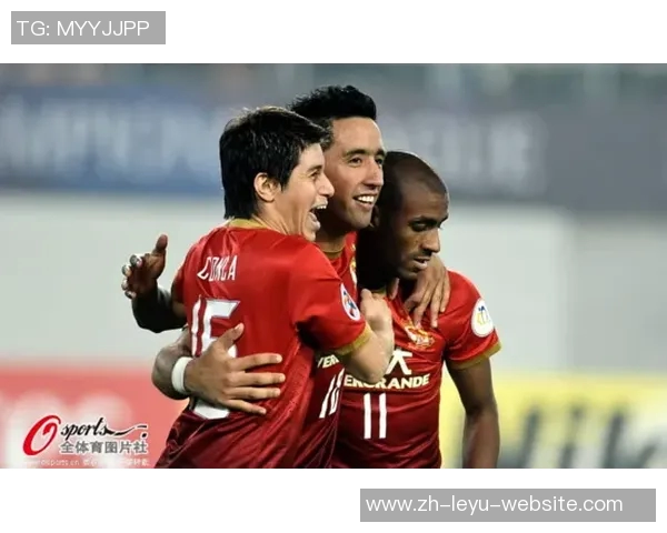 三人联手破门助力球队胜利四球大捷展现强大实力